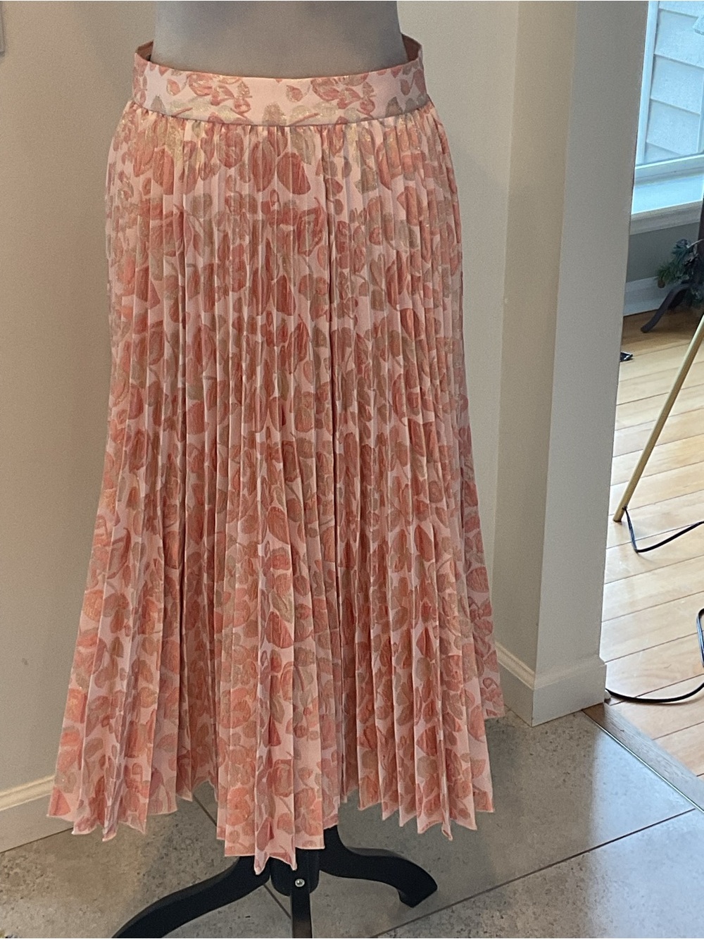 kate spade Pink Metallic Floral Pleated Midi Skirt - Picture 2 of 10